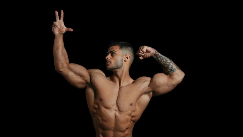 Homme bodybuilder comment se muscler
