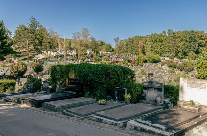 Frais d&rsquo;obsèques : Prix, aides et remboursements