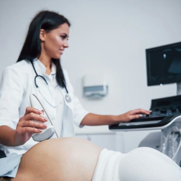 Sage-femme libérale : Comment préserver sa santé physique et mentale tout au long de sa carrière ?