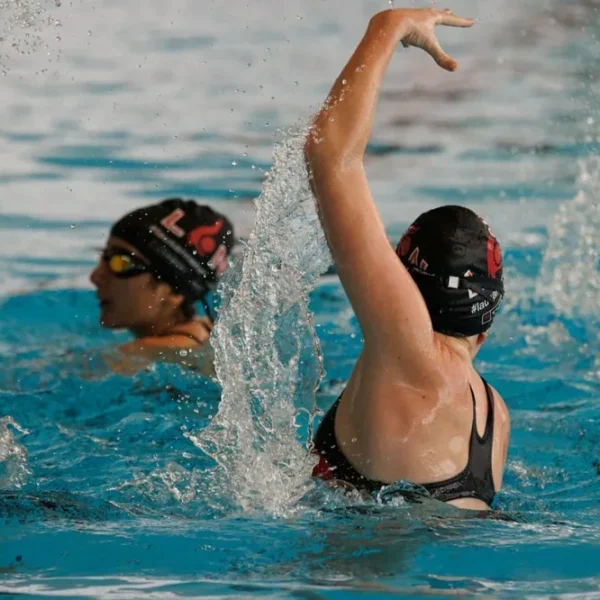Sport en piscine : Aquagym, aquabike, circuit training, que choisir…